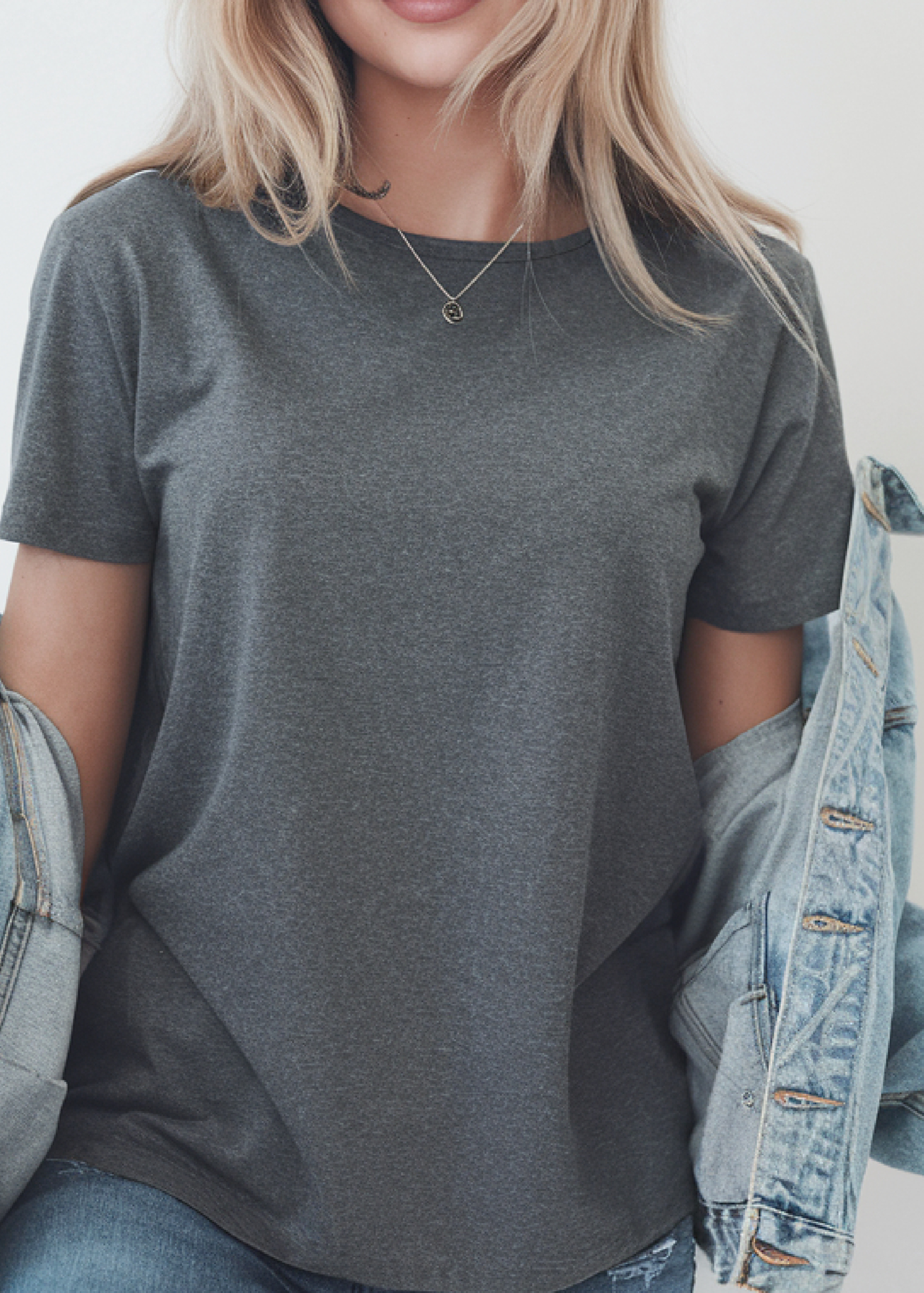 WOMEN CLASSIC T-SHIRT