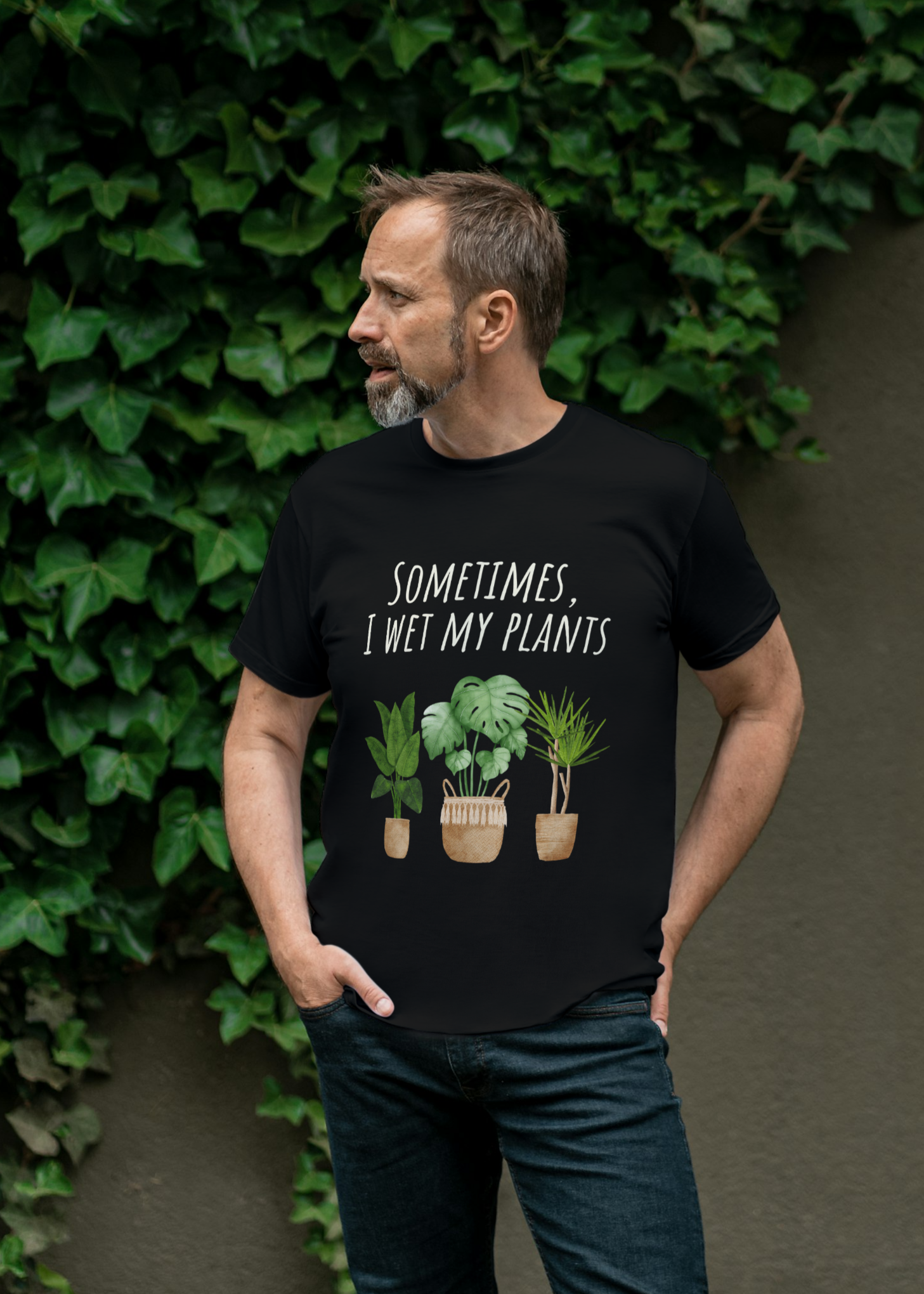 WATERING PLANTS MEN FUNNY CLASSIC T-SHIRT